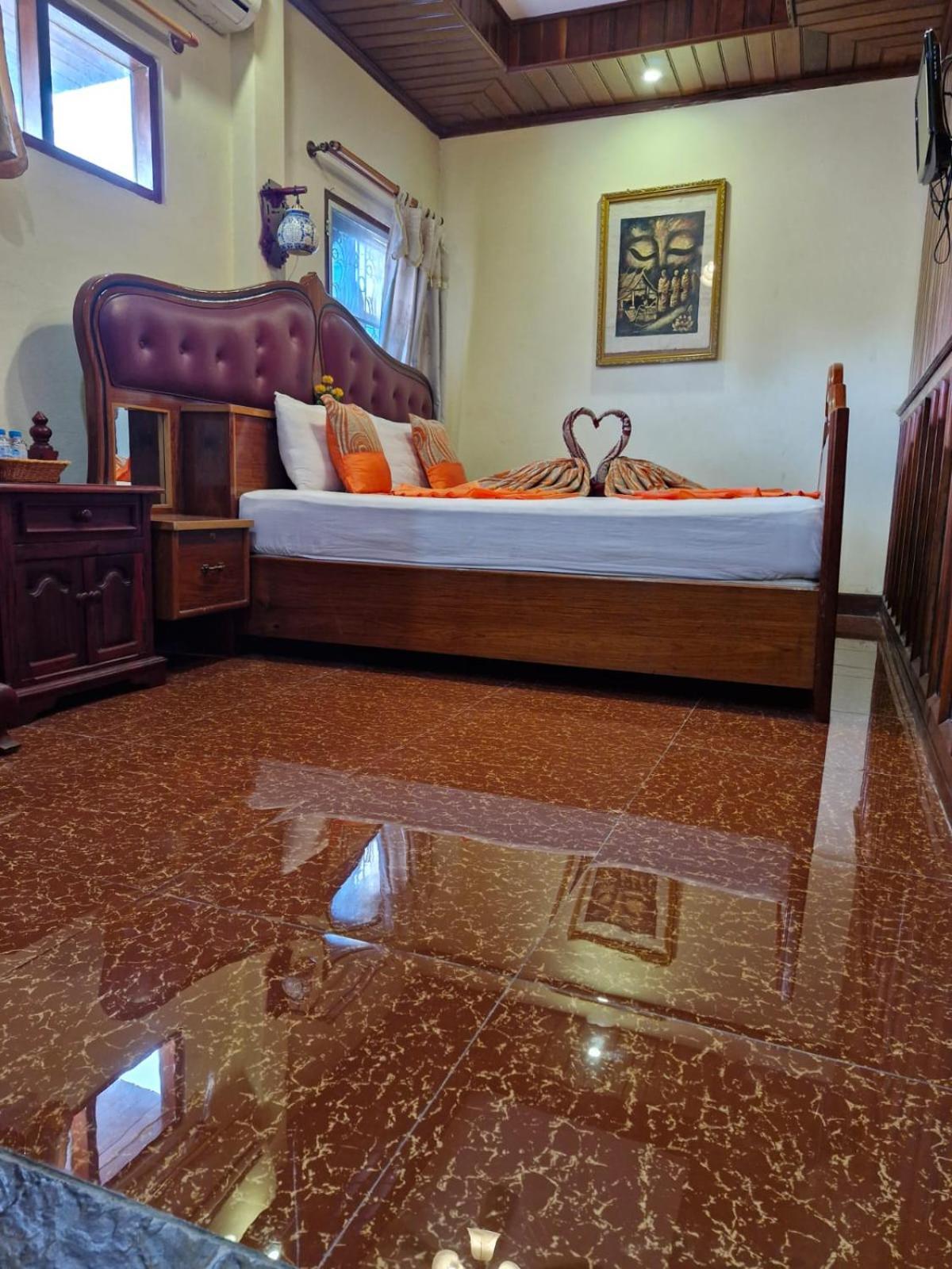 Hotel Sakura Wood House à Luang Prabang Extérieur photo
