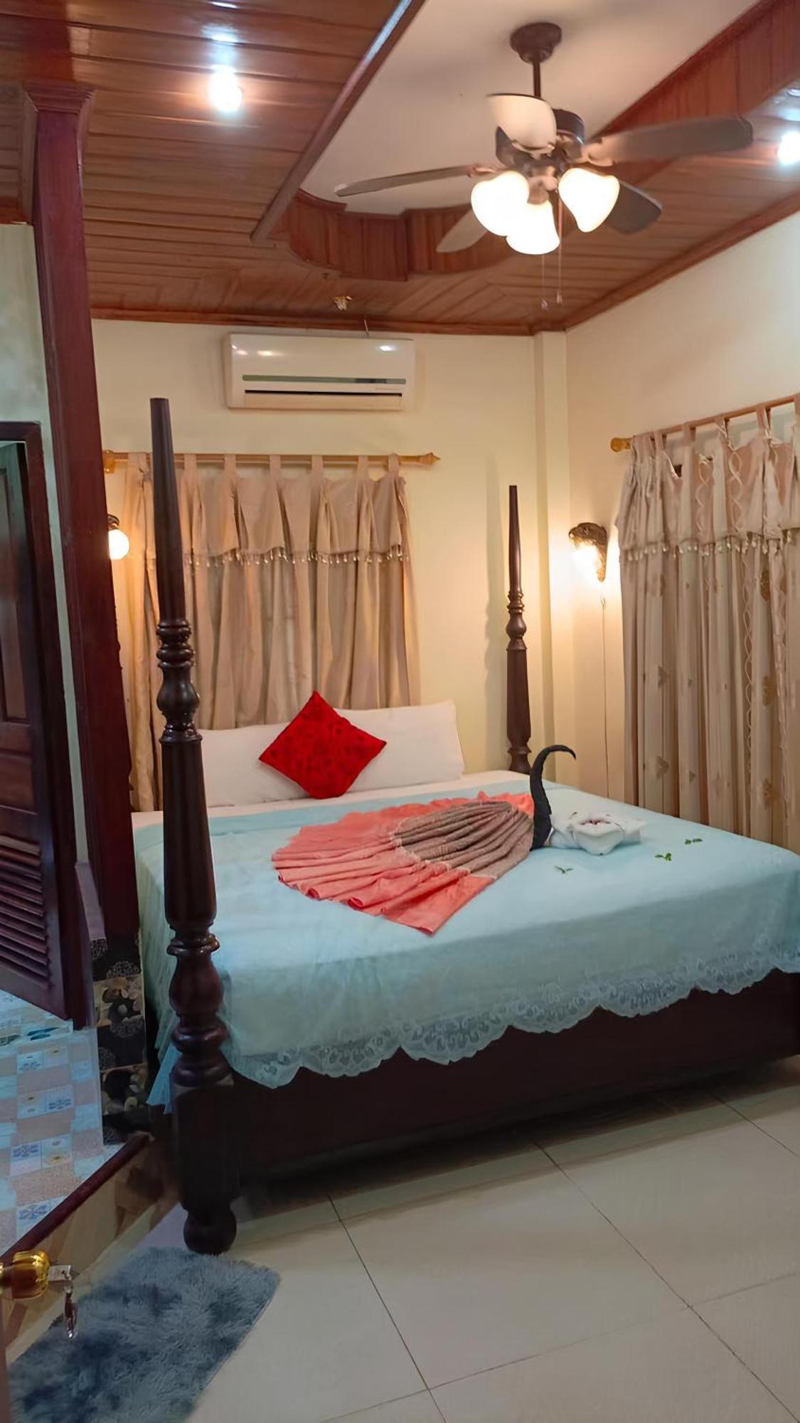 Hotel Sakura Wood House à Luang Prabang Extérieur photo