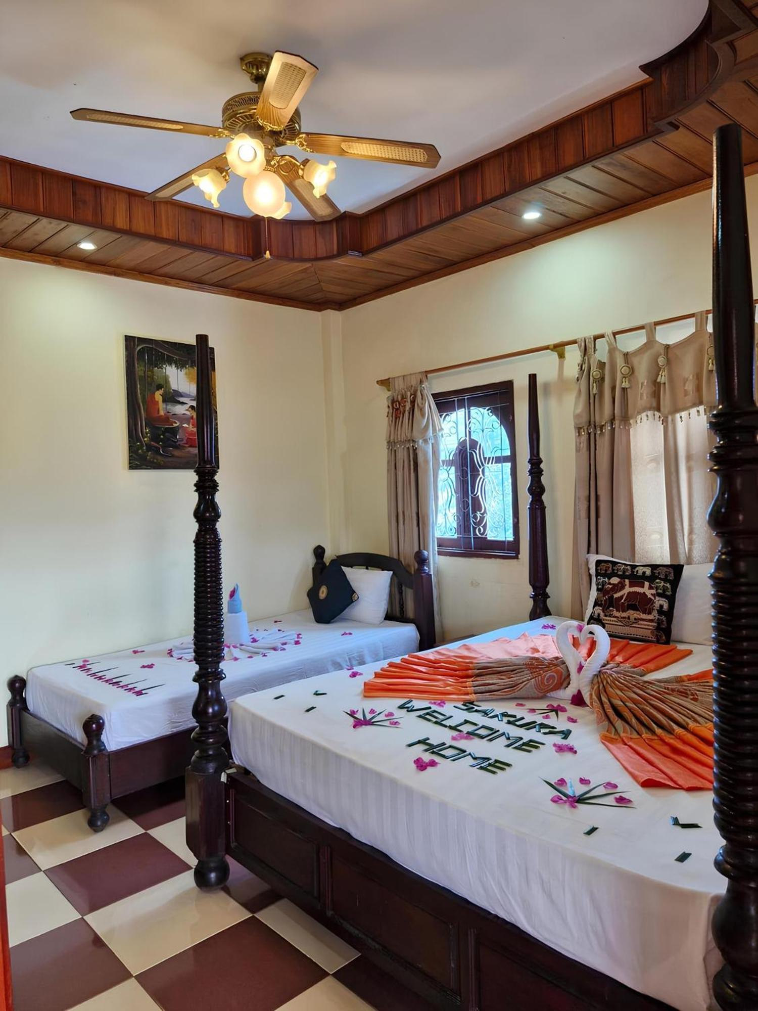Hotel Sakura Wood House à Luang Prabang Extérieur photo